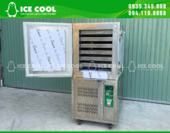 Máy có 4 bánh xe chịu lực tốt, có khoá an toàn bảo vệ người dùng