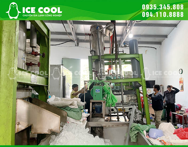 Máy đá cà phê ICE COOL luôn ra đá đều và vượt công suất