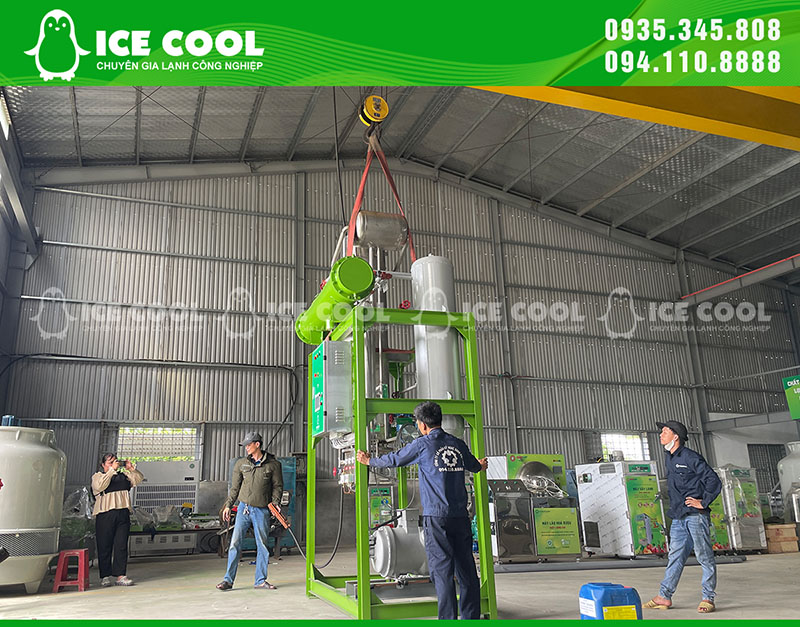 Trước khi tính toán lợi nhuận, doanh nghiệp cần nắm rõ các khoản chi phí đầu tư cần thiết để vận hành nhà máy đá viên.