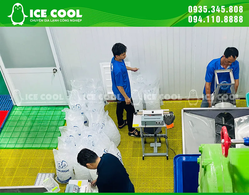 Hệ thống có gầu tải đá giúp việc đóng gói trở nên dễ dàng